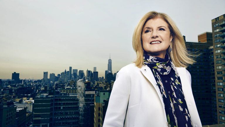 No esperen a que haya otros líderes, busquen al líder en el espejo: Arianna Huffington