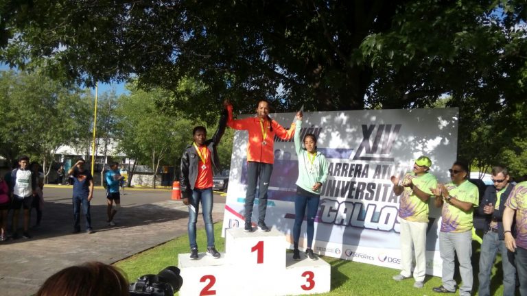 Keniatas suben al podio en la 14ª Carrera Universitaria