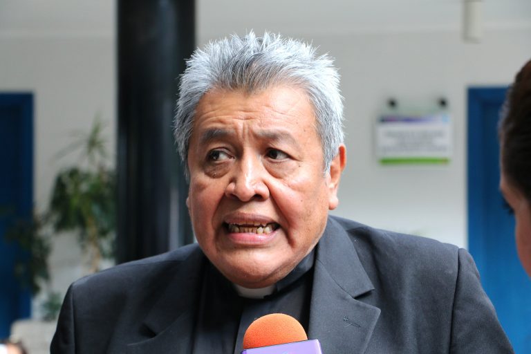 Matrimonios gay no son tema religioso, sino de derechos: Cruzalta