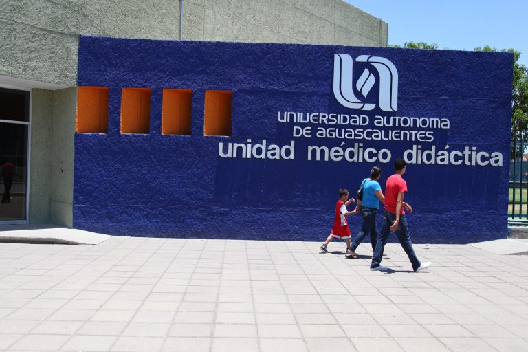 Detectan adicción en 5 de cada 100 universitarios
