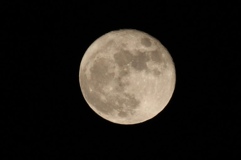 ¿En octubre las lunas son más bonitas?