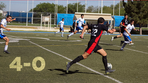 Gallos inicia el Condde ganando 4-0 al Tec
