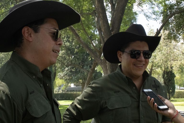 “Se Arma la Carnita Asada Universitaria”