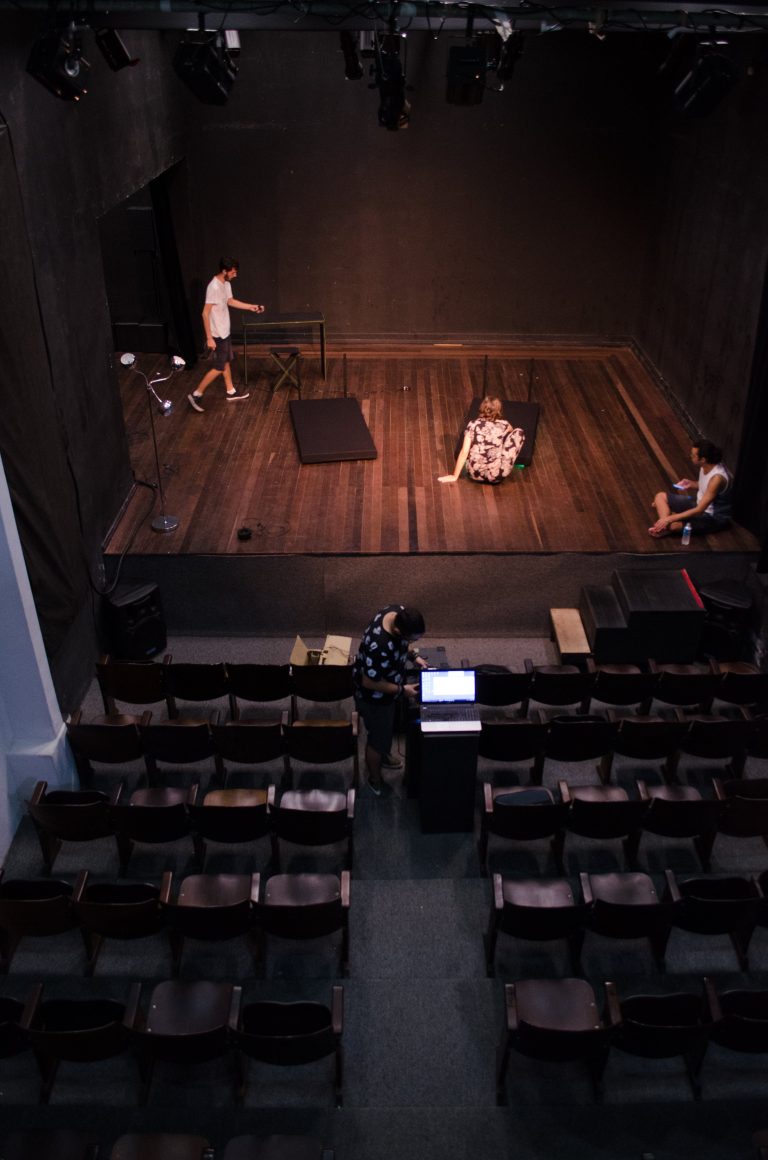 La Gente que no Habla de Teatro ¿De qué Habla?